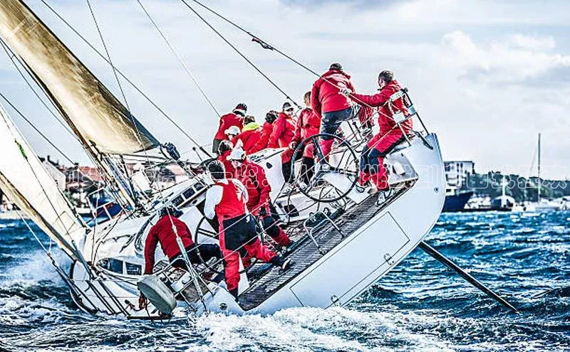 全球顶尖滑雪赛事一览：从高山挑战到自由式狂欢